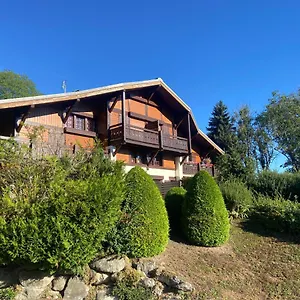 à La Montagne En Amoureux Chalet